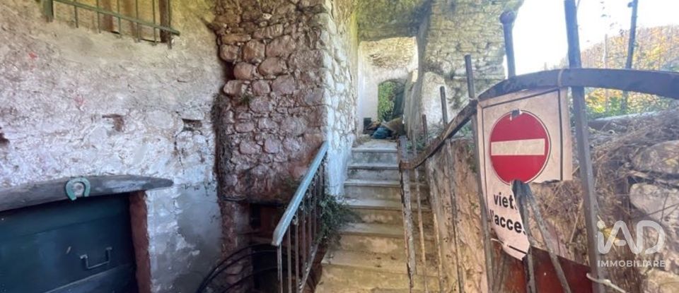 Rustico 0 locali di 190 m² in Varese Ligure (19028)