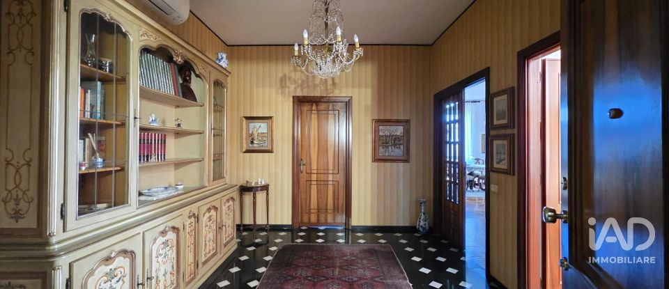 Apartment 6 rooms of 159 m² in Savona (17100)