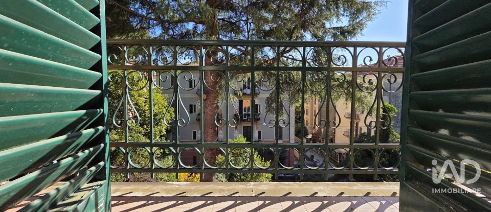 Apartment 6 rooms of 159 m² in Savona (17100)