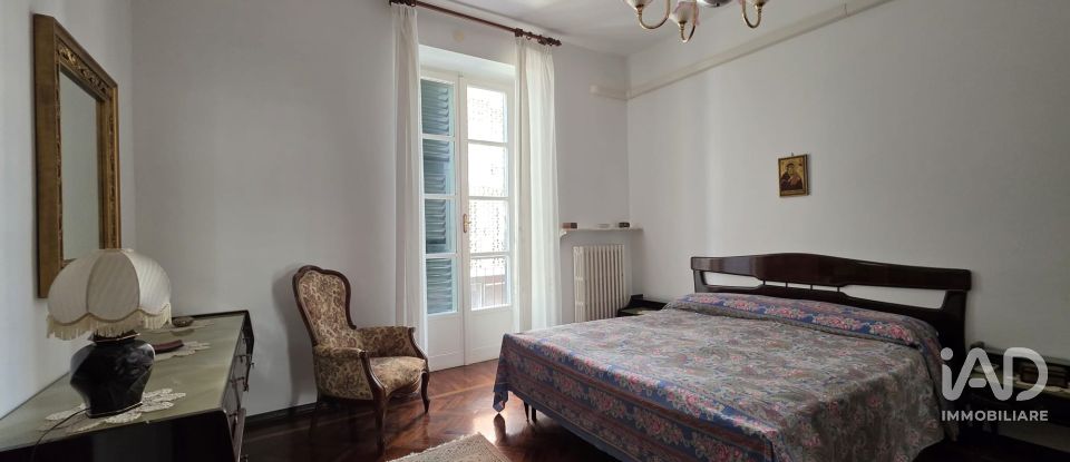 Apartment 6 rooms of 159 m² in Savona (17100)