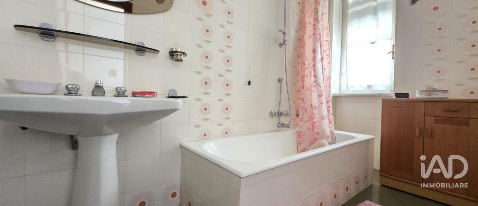 Apartment 6 rooms of 159 m² in Savona (17100)