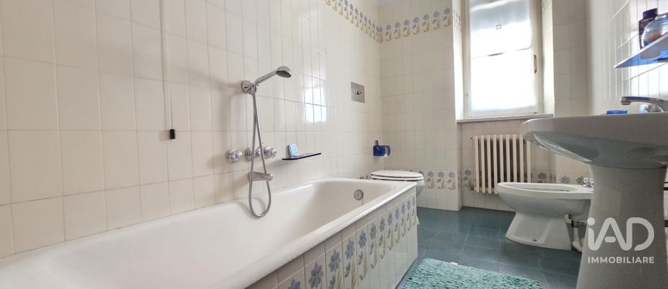 Apartment 6 rooms of 159 m² in Savona (17100)