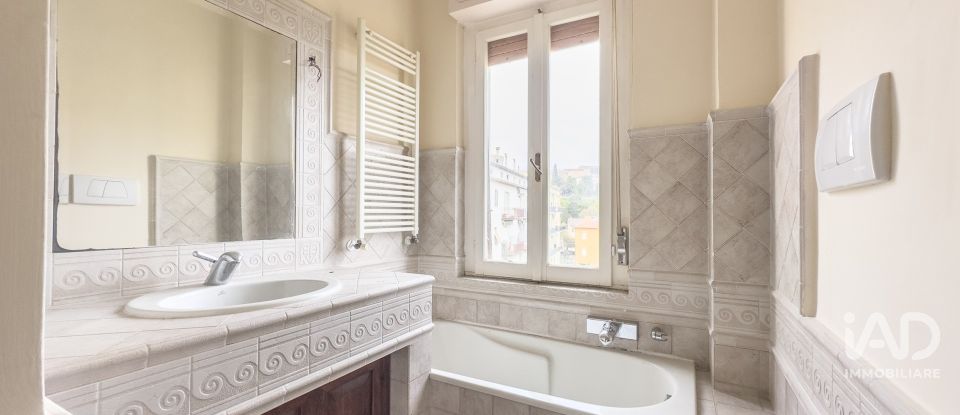 Appartamento 7 locali di 104 m² a Loreto (60025)