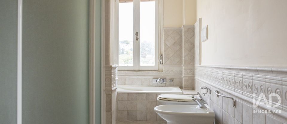 Appartamento 7 locali di 104 m² a Loreto (60025)