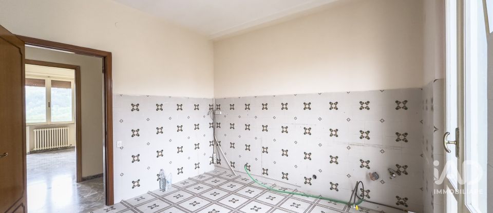 Appartamento 7 locali di 104 m² a Loreto (60025)