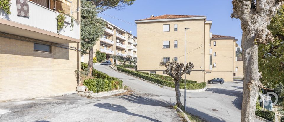 Appartamento 6 locali di 135 m² a Filottrano (60024)