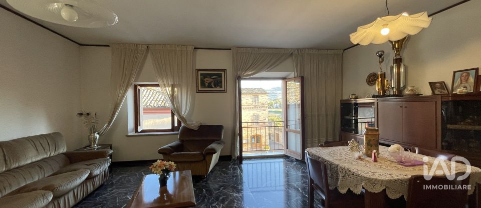 Appartamento 7 locali di 165 m² a Montelupone (62010)