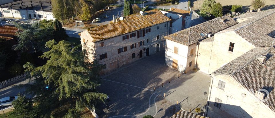 Appartamento 7 locali di 165 m² a Montelupone (62010)