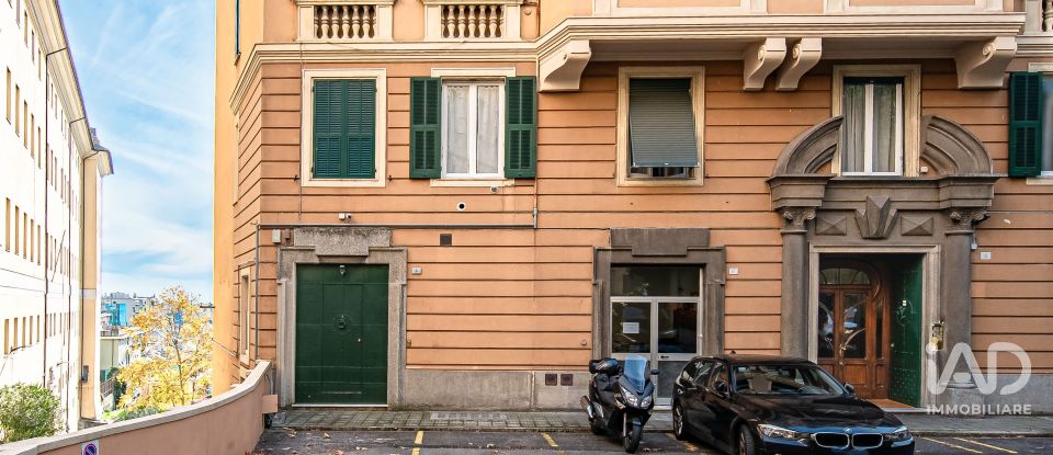 Apartment 8 rooms of 128 m² in Genova (16122)