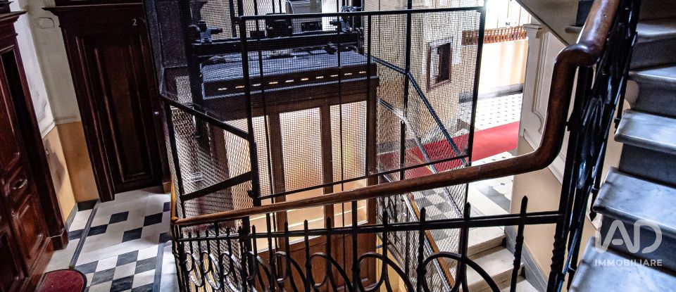 Apartment 8 rooms of 128 m² in Genova (16122)