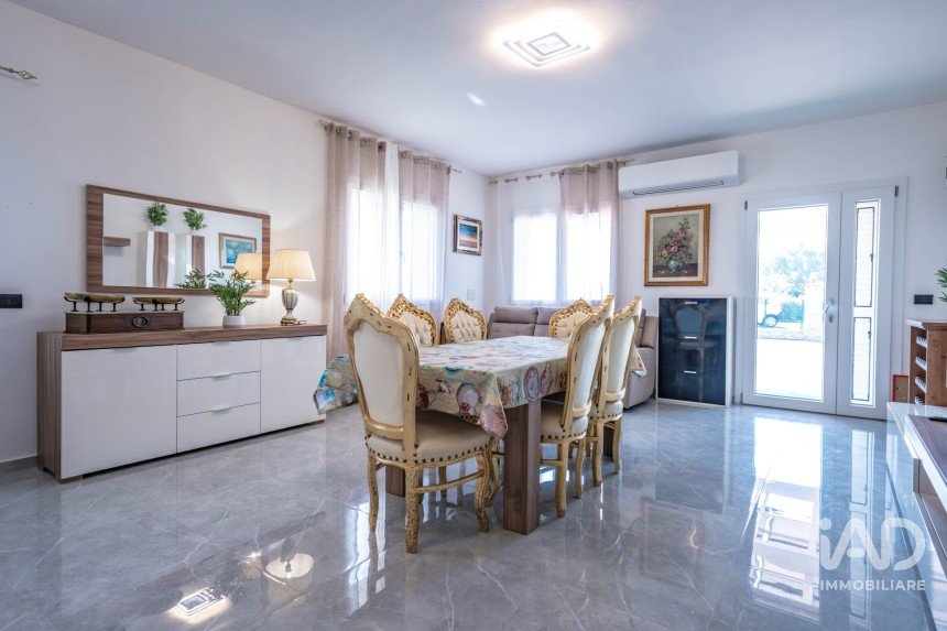 Villa a schiera 4 locali di 179 m² in Sala Bolognese (40010)