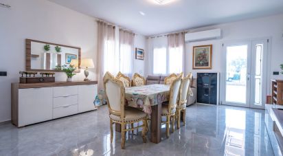 Villa a schiera 4 locali di 179 m² in Sala Bolognese (40010)