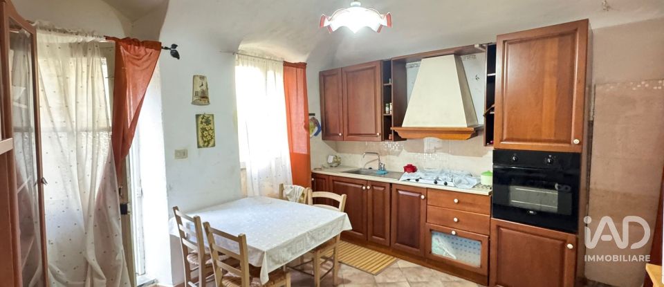 Appartamento 8 locali di 129 m² a Bardineto (17057)