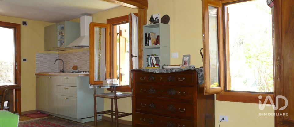 Casa indipendente / Villa 6 locali di 86 m² in Ronco Canavese (10080)