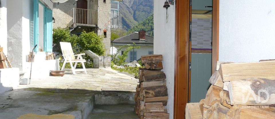 Casa indipendente / Villa 6 locali di 86 m² in Ronco Canavese (10080)