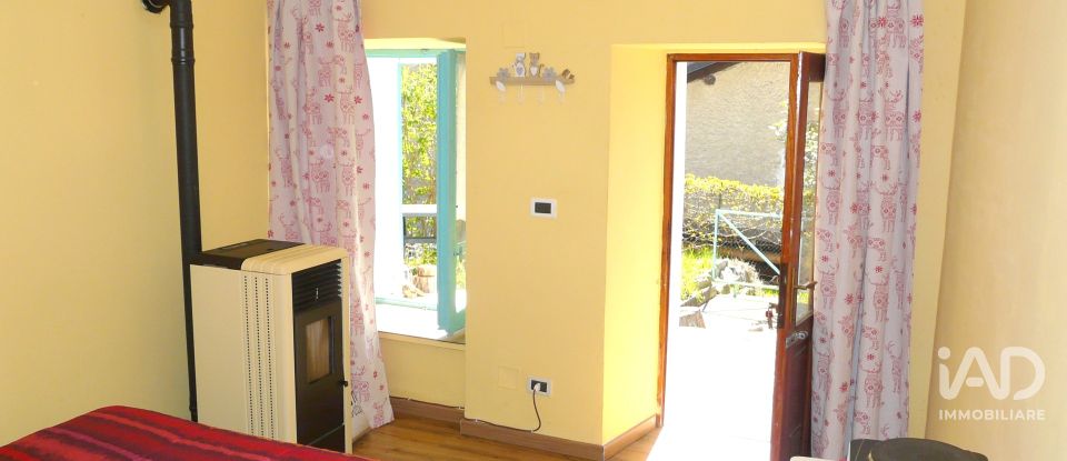 Casa indipendente / Villa 6 locali di 86 m² in Ronco Canavese (10080)