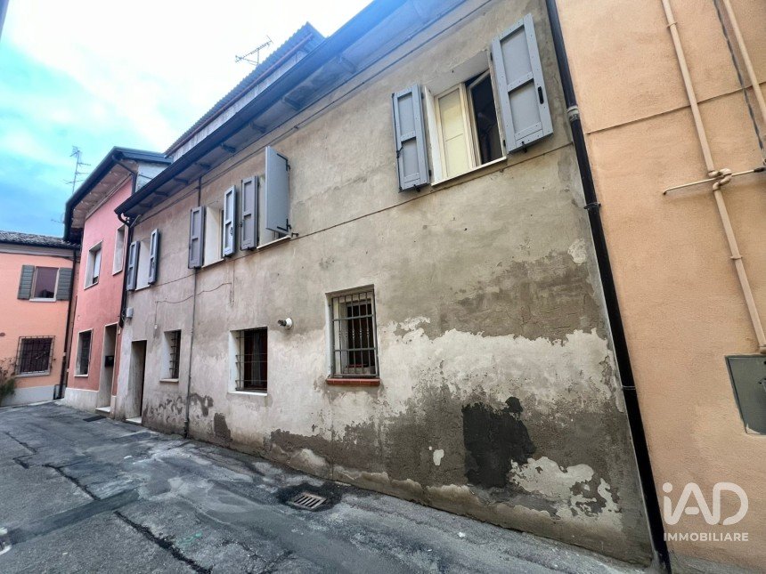 Rifugio 4 locali di 88 m² in Finale Emilia (41034)