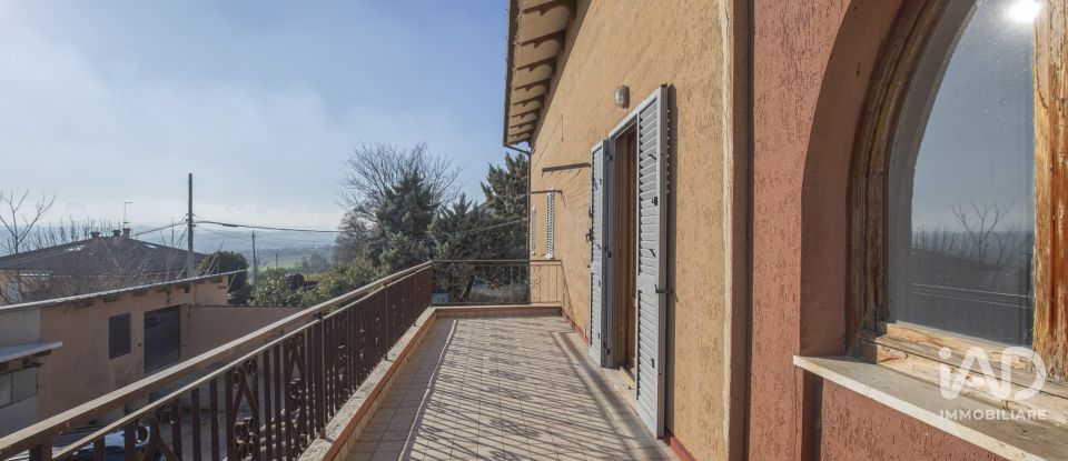 Appartamento 6 locali di 194 m² a Castelfidardo (60022)