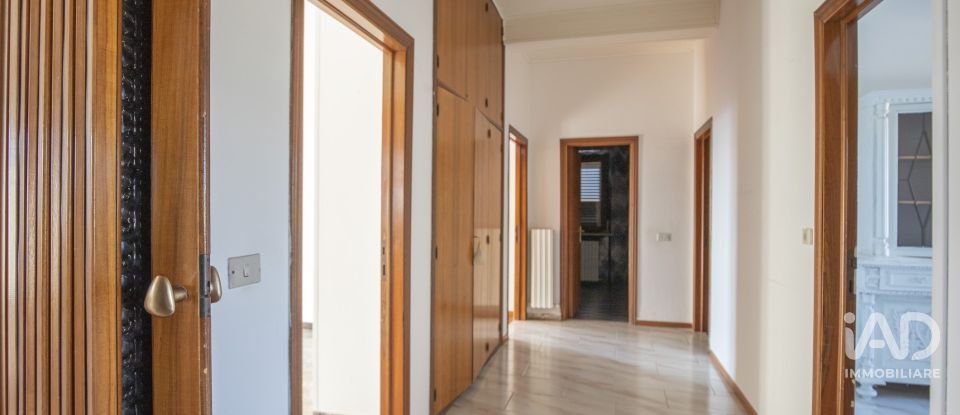 Appartamento 6 locali di 194 m² a Castelfidardo (60022)