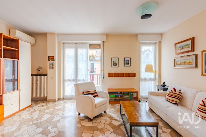 Three-room apartment of 110 m² in Milano (20127)