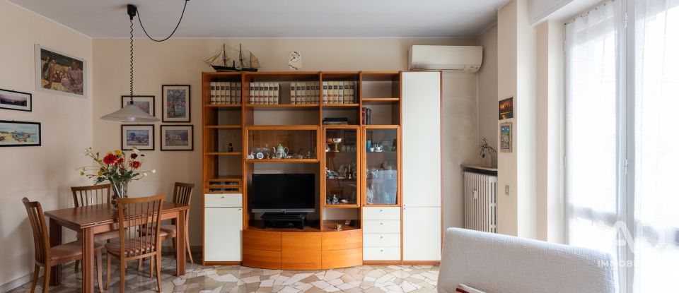 Three-room apartment of 110 m² in Milano (20127)