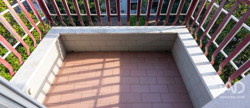 Three-room apartment of 110 m² in Milano (20127)