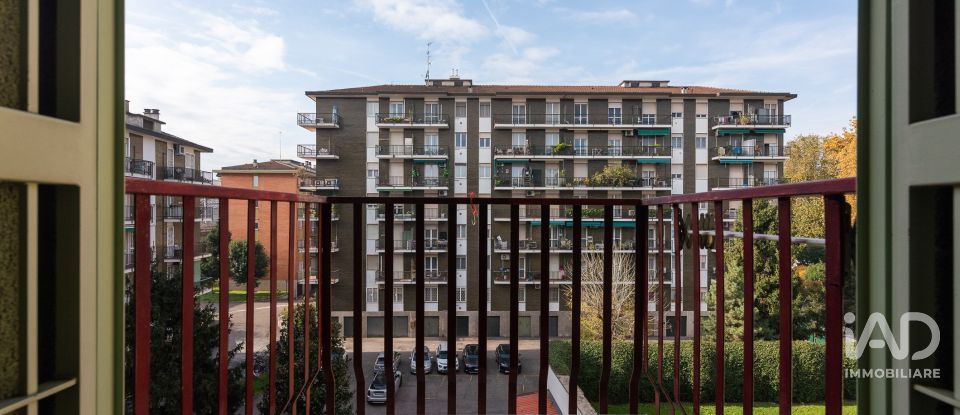 Three-room apartment of 110 m² in Milano (20127)