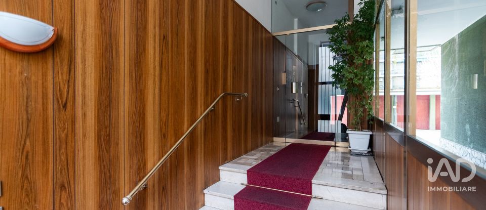 Three-room apartment of 110 m² in Milano (20127)