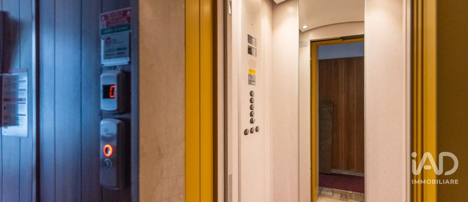 Three-room apartment of 110 m² in Milano (20127)