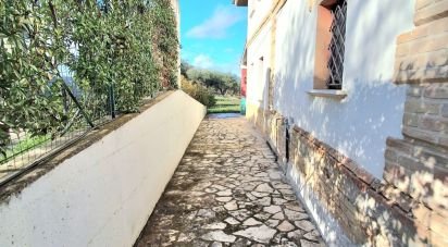 Casa indipendente / Villa 7 locali di 258 m² in Pianella (65019)