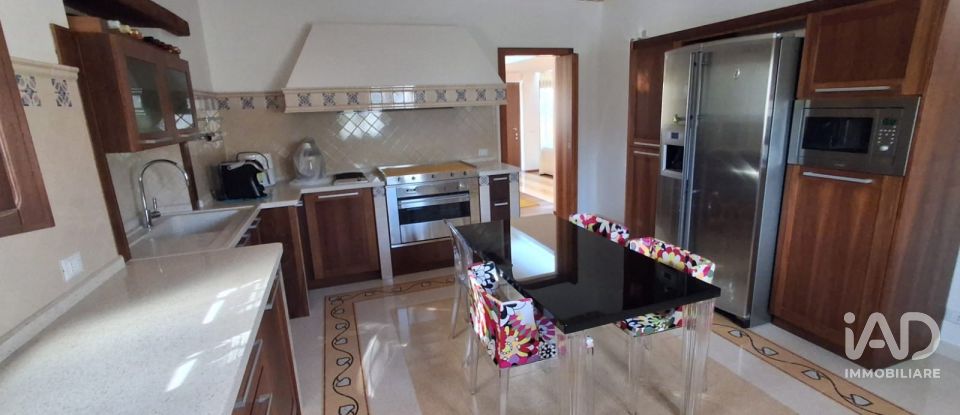 Casa indipendente / Villa 7 locali di 258 m² in Pianella (65019)