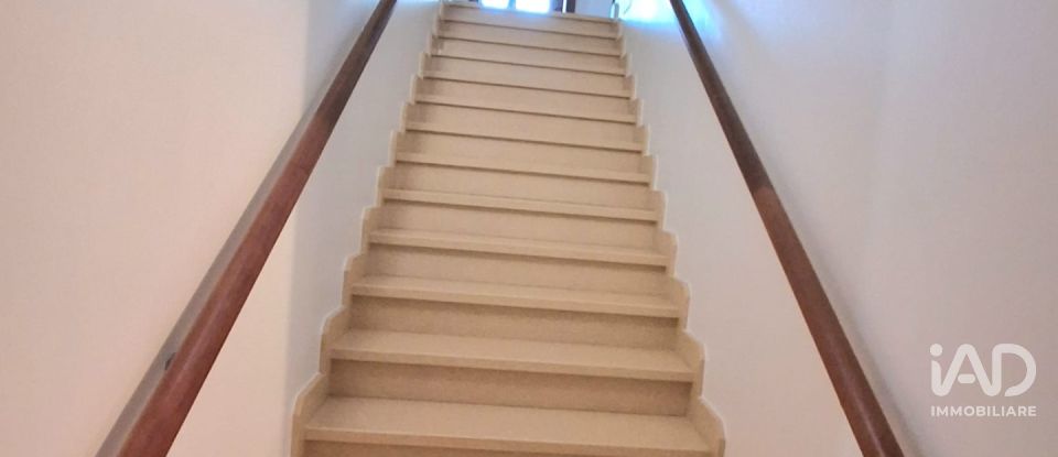 Casa indipendente / Villa 7 locali di 258 m² in Pianella (65019)