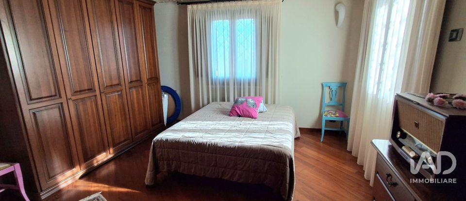 Casa indipendente / Villa 7 locali di 258 m² in Pianella (65019)