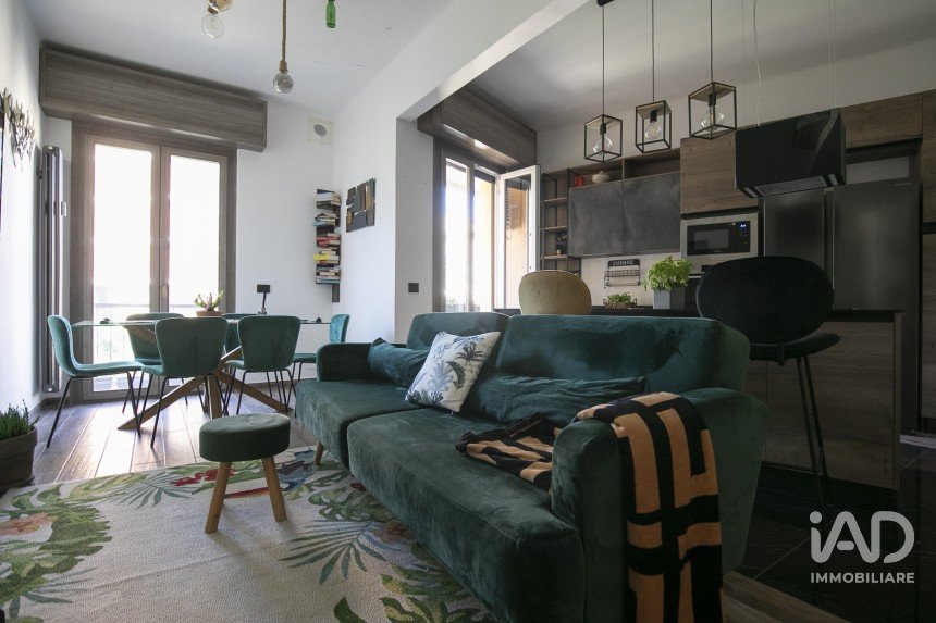 Apartment 6 rooms of 85 m² in Genova (16134)