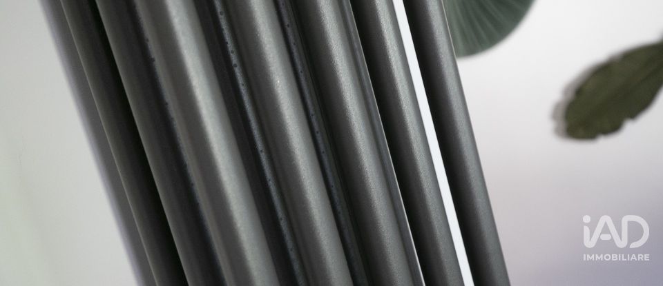 Apartment 6 rooms of 85 m² in Genova (16134)