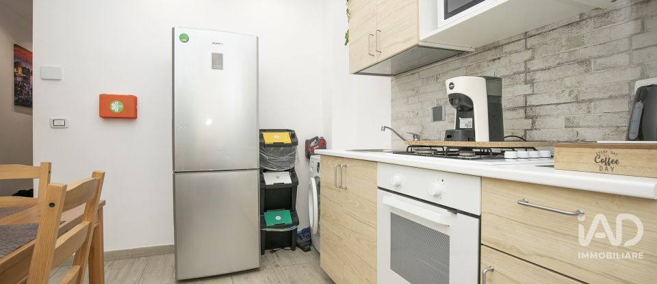 Apartment 7 rooms of 80 m² in Genova (16126)