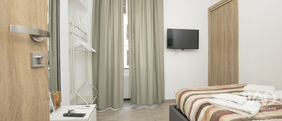 Apartment 7 rooms of 80 m² in Genova (16126)