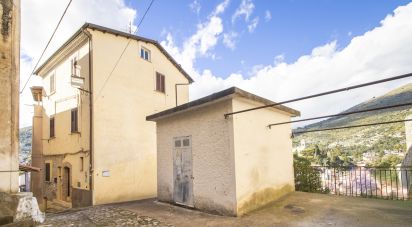 Appartamento 8 locali di 121 m² a Itri (04020)