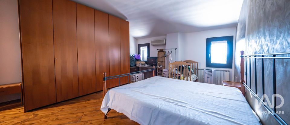 Casa indipendente 5 locali di 420 m² in Argenta (44048)