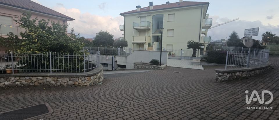 Parking of 27 m² in Borghetto Santo Spirito (17052)