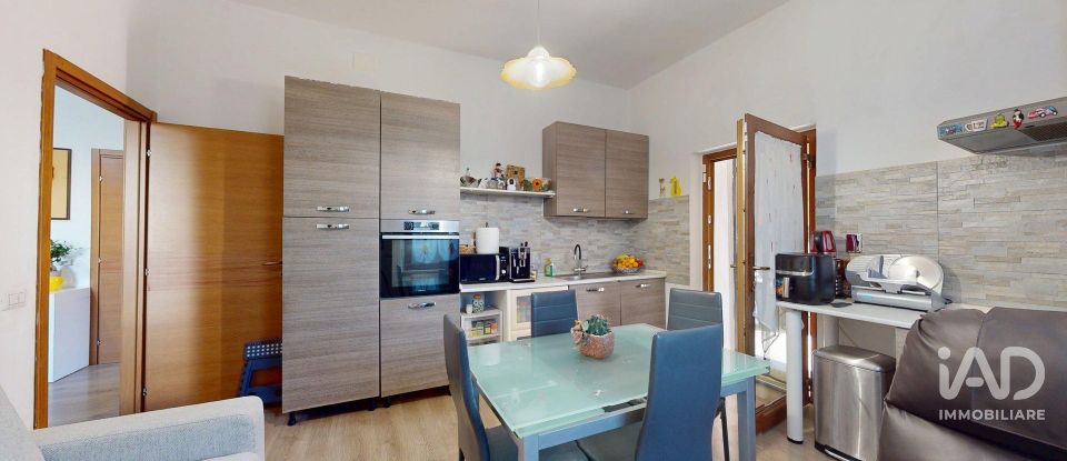 House 6 rooms of 220 m² in Foligno (06034)