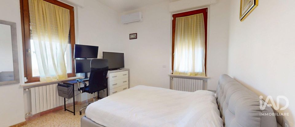 House 6 rooms of 220 m² in Foligno (06034)