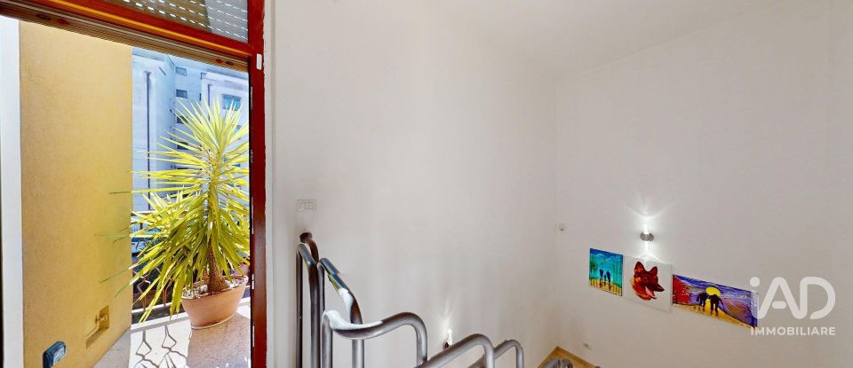 House 6 rooms of 220 m² in Foligno (06034)