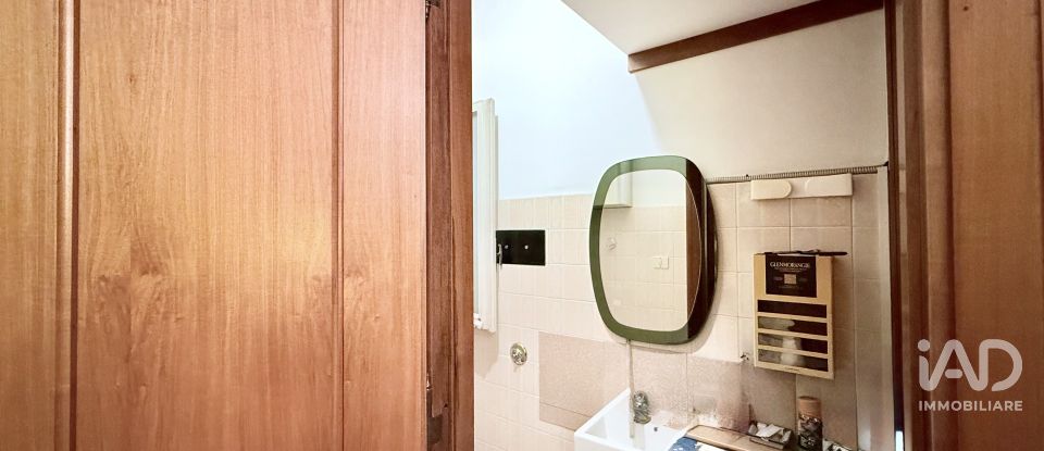 Three-room apartment of 81 m² in Palermo (90135)