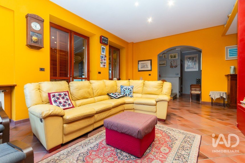 Casa indipendente 5 locali di 280 m² in Carignano (10041)