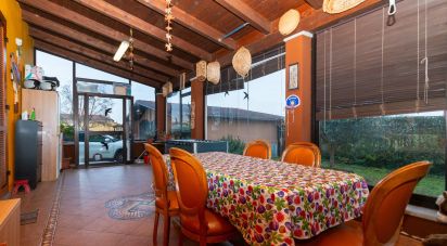 Casa indipendente 5 locali di 280 m² in Carignano (10041)