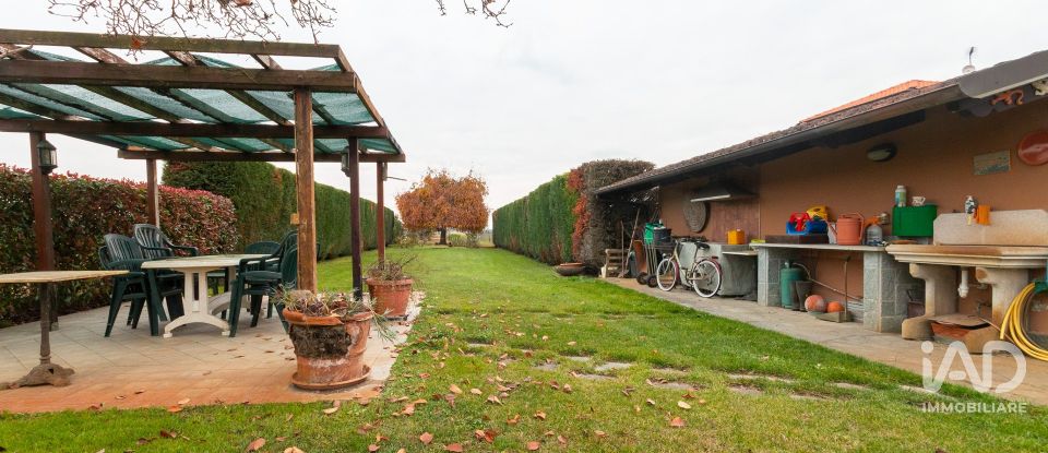 Casa indipendente 5 locali di 280 m² in Carignano (10041)