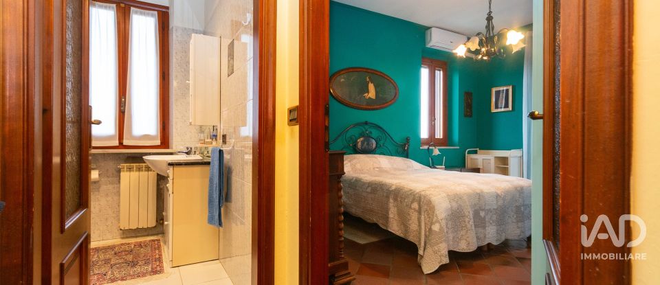 Casa indipendente 5 locali di 280 m² in Carignano (10041)