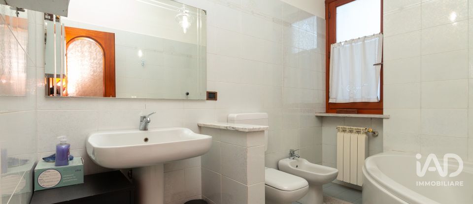 Casa indipendente 5 locali di 280 m² in Carignano (10041)