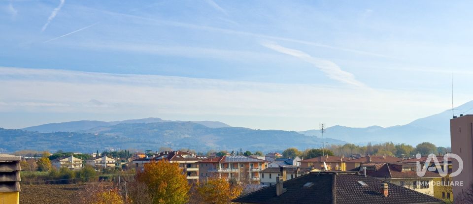 Trilocale di 95 m² a Bastia Umbra (06083)